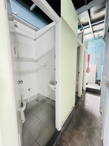 ให้เช่าโกดัง ลาดหลุมแก้ว ปทุมธานี โกดัง 2 ชั้น 420 ตรม ใกล้ถนนกาญจนา, ปทุมธานี, ลาดหลุมแก้ว, ลาดหลุมแก้ว, ปทุมธานี, 420 ตร.ม., โกดัง-โรงงาน ให้เช่า, โดย Jakarin Houpramong, 500210061 - DDproperty.com