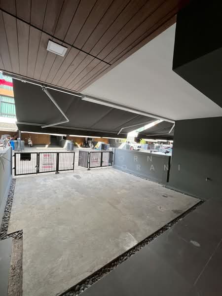 For Sale - 🏡บ้านหรูพร้อมอยู่ Arden พัฒนาการ Townhome เงียบสงบใจกลางเมือง 10 นาที ถึงทองหล่อ, Bangkok