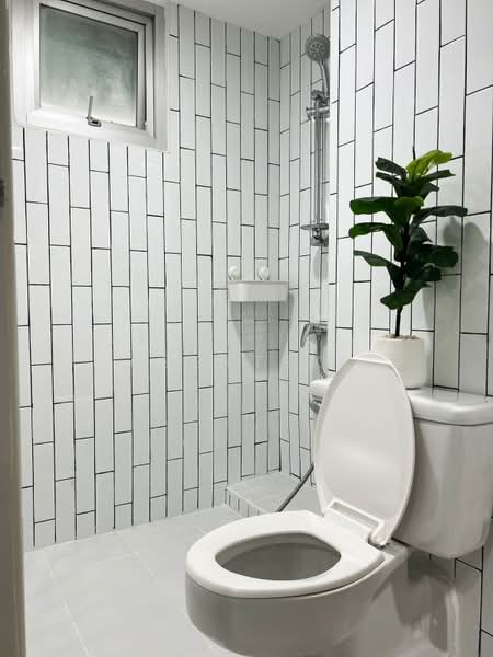 Lumpini Place Water Cliff, Bangkok, Soi Sathu Pradit 19 Yeak 10, Chong Nonsi, Yan Nawa, Bangkok, 1 Bedroom, 32 sqm, Condo For Sale, by Agentbkk, 500210081 - DDproperty.com