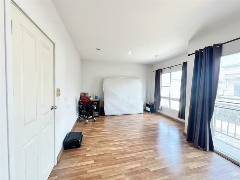 The Trust Townhome Rangsit-Klong 1 : เดอะทรัสต์ ทาวน์โฮม รังสิต-คลอง 1, ปทุมธานี, ซอยรังสิต-นครนายก 23, ประชาธิปัตย์, ธัญบุรี, ปทุมธานี, 120 ตร.ม., ทาวน์เฮ้าส์ ขาย, โดย คุณ อาทิตยา พรมชัยชนะ (พลู), 500210089 - DDproperty.com