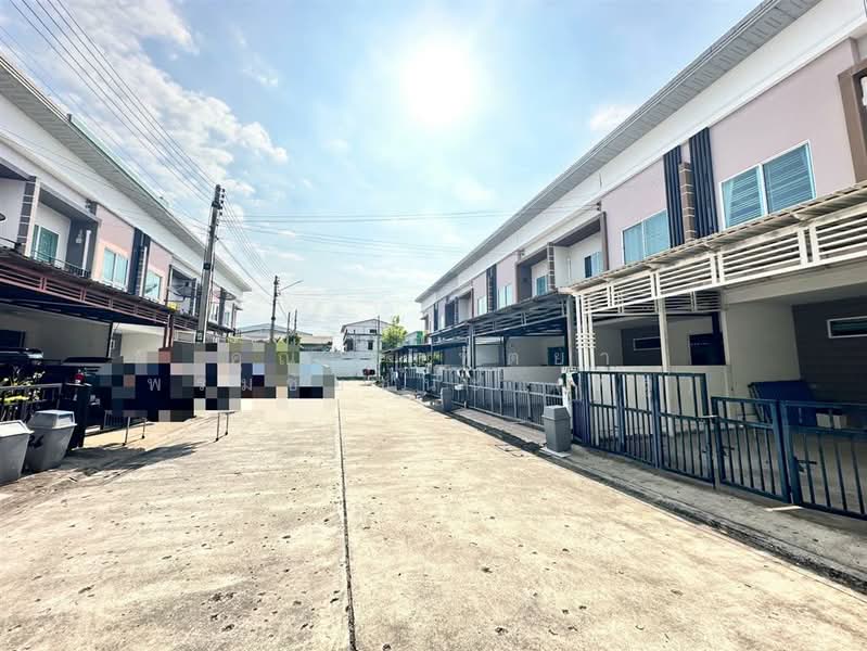 The Trust Townhome Rangsit-Klong 1 : เดอะทรัสต์ ทาวน์โฮม รังสิต-คลอง 1, ปทุมธานี, ซอยรังสิต-นครนายก 23, ประชาธิปัตย์, ธัญบุรี, ปทุมธานี, 120 ตร.ม., ทาวน์เฮ้าส์ ขาย, โดย คุณ อาทิตยา พรมชัยชนะ (พลู), 500210089 - DDproperty.com