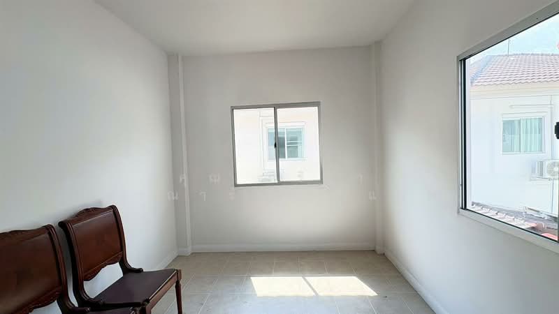 Baan Promptpat Greennova Ramindra‎ : บ้านพร้อมพัฒน์ กรีนโนวา รามอินทรา, กรุงเทพ, ถนนหทัยราษฎร์, สามวาตะวันตก, คลองสามวา, กรุงเทพ, 150 ตร.ม., บ้านแฝด ขาย, โดย คุณ กิริยา วรรณารักษ์ (แอฟ), 500210123 - DDproperty.com