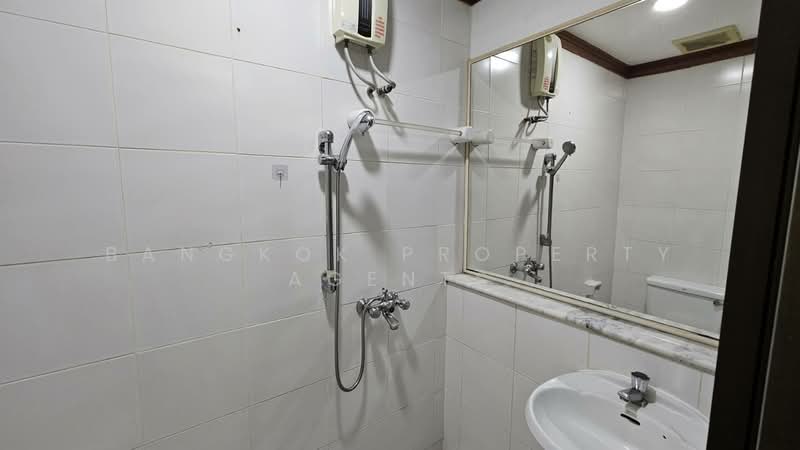 ให้เช่า - นิวเฮ้าส์ คอนโดมิเนียม, กรุงเทพ