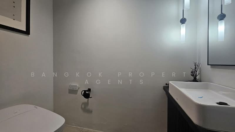 New House condominium, Bangkok, Ploenchit, Lumphini, Pathum Wan, Bangkok, 1 Bedroom, 93 sqm, Condo For Rent, by BANGKOK PROPERTY AGENTS, 500210152 - DDproperty.com