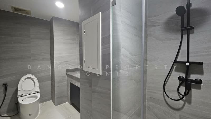 New House condominium, Bangkok, Ploenchit, Lumphini, Pathum Wan, Bangkok, 1 Bedroom, 93 sqm, Condo For Rent, by BANGKOK PROPERTY AGENTS, 500210152 - DDproperty.com