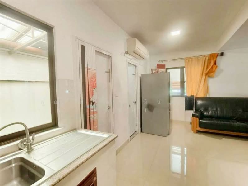 Pruksa Ville 73 Patthanakan, Bangkok, Soi Pattanakarn 38, Suan Luang, Suan Luang, Bangkok, 3 Bedrooms, 130 sqm, Townhouse For Sale, by คุณ ภาดา ตินตกร (แป๋ม), 500210161 - DDproperty.com