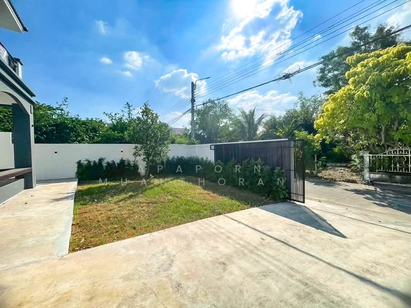 🔥 คุ้มจนต้องรีบจอง! บ้านเดี่ยวใหม่ ลาดพร้าว 117 ทำเลดี ราคาต่ำกว่าประเมิน เพียง 9.99 ล้านบาท!หรูหรา, Bangkok, Khlong Chan, Bang Kapi, Bangkok, 3 Bedrooms, 210 sqm, Single Detached House For Sale, by Apaporn Muanthorani, 500210184 - DDproperty.com