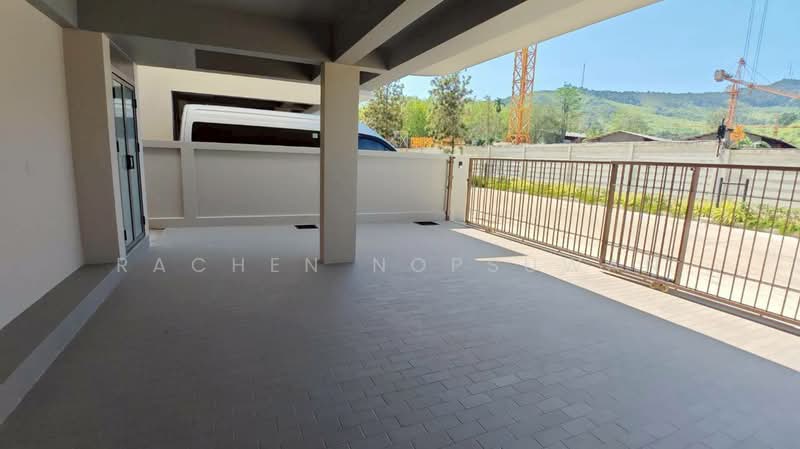 For Sale - Luxury 2-story detached house for sale in a gated community near Prince of Songkla University. 60 sq, Songkhla