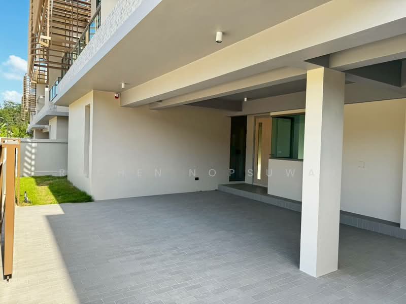 For Sale - Luxury 2-story detached house for sale in a gated community near Prince of Songkla University. 60 sq, Songkhla