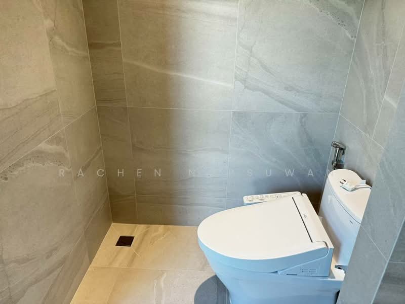 For Sale - Luxury 2-story detached house for sale in a gated community near Prince of Songkla University. 60 sq, Songkhla