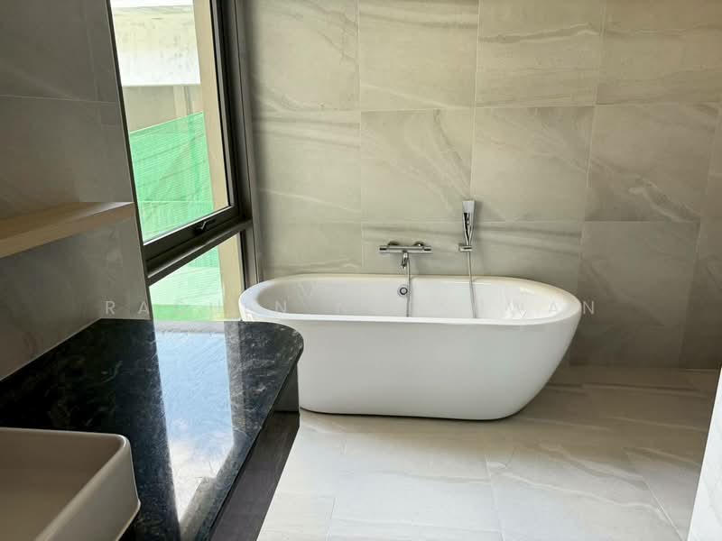 For Sale - Luxury 2-story detached house for sale in a gated community near Prince of Songkla University. 60 sq, Songkhla