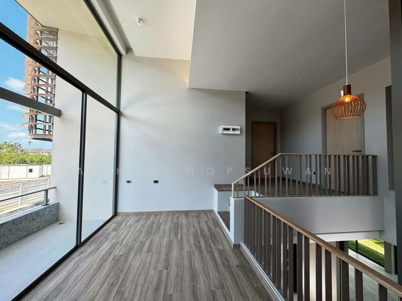 For Sale - Luxury 2-story detached house for sale in a gated community near Prince of Songkla University. 60 sq, Songkhla