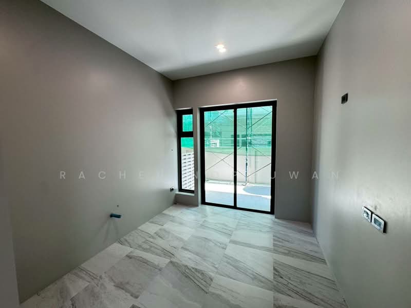 For Sale - Luxury 2-story detached house for sale in a gated community near Prince of Songkla University. 60 sq, Songkhla