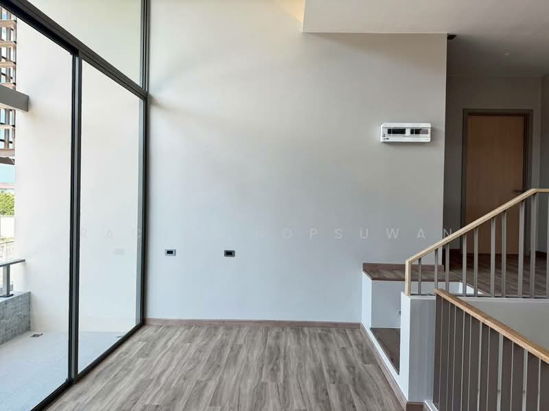 For Sale - Luxury 2-story detached house for sale in a gated community near Prince of Songkla University. 60 sq, Songkhla