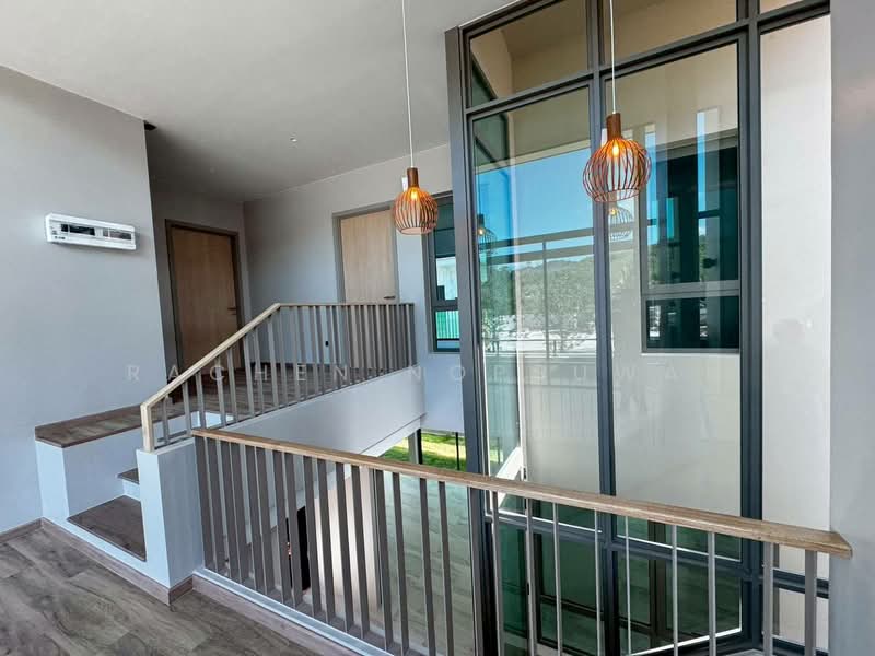 For Sale - Luxury 2-story detached house for sale in a gated community near Prince of Songkla University. 60 sq, Songkhla