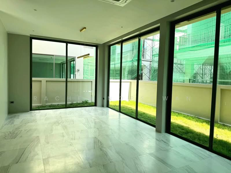 For Sale - Luxury 2-story detached house for sale in a gated community near Prince of Songkla University. 60 sq, Songkhla