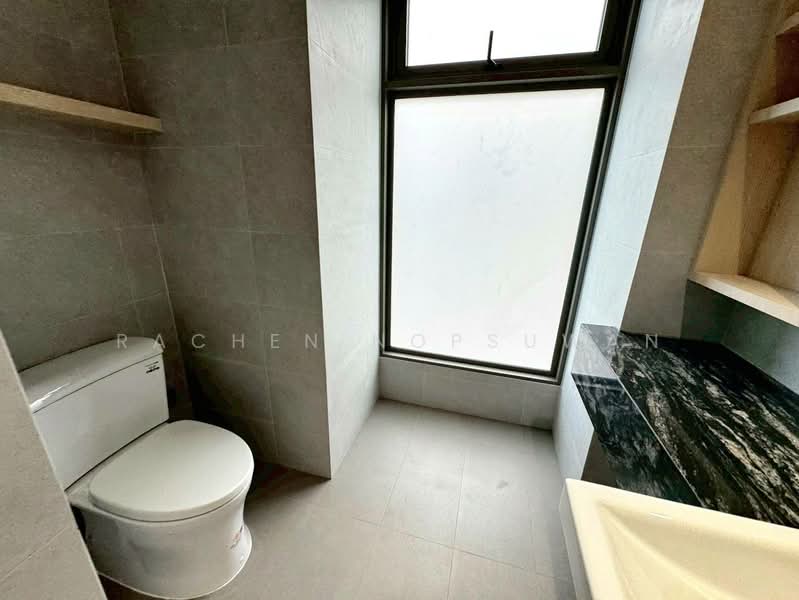 For Sale - Luxury 2-story detached house for sale in a gated community near Prince of Songkla University. 60 sq, Songkhla