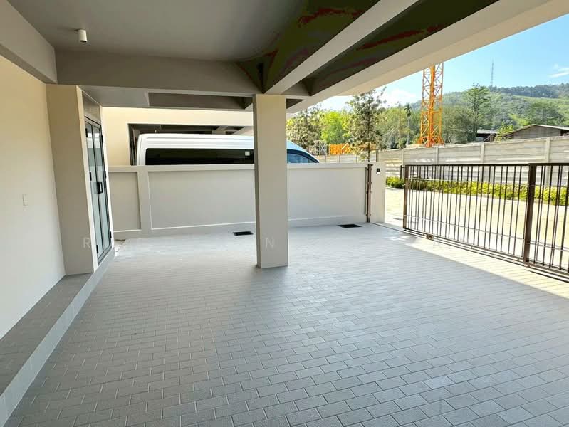 For Sale - Luxury 2-story detached house for sale in a gated community near Prince of Songkla University. 60 sq, Songkhla