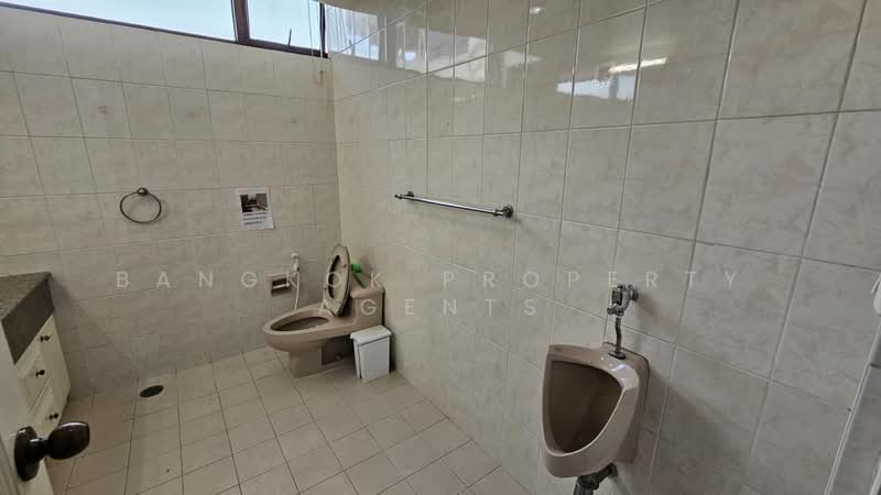 Ruamsuk Condominium, Bangkok, 12 Soi Athakravi, Khong Tan, Khlong Toei, Bangkok, 3 Bedrooms, 316 sqm, Condo For Rent, by BANGKOK PROPERTY AGENTS, 500210204 - DDproperty.com