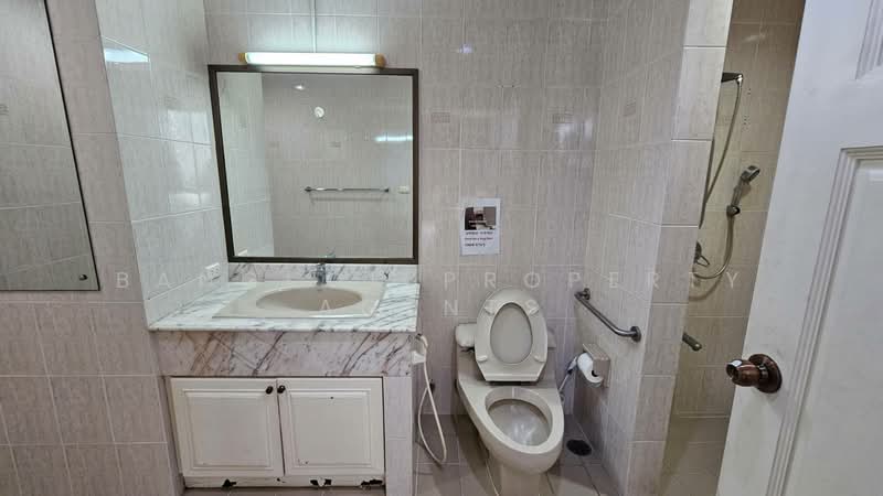 Ruamsuk Condominium, Bangkok, 12 Soi Athakravi, Khong Tan, Khlong Toei, Bangkok, 3 Bedrooms, 316 sqm, Condo For Rent, by BANGKOK PROPERTY AGENTS, 500210204 - DDproperty.com