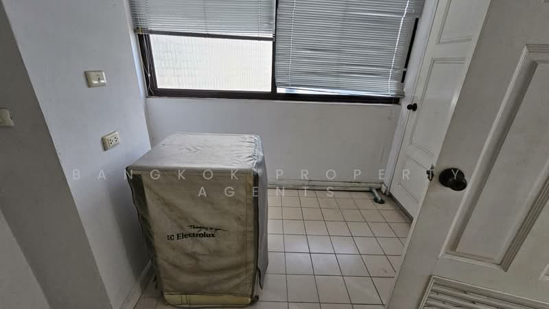 Ruamsuk Condominium, Bangkok, 12 Soi Athakravi, Khong Tan, Khlong Toei, Bangkok, 3 Bedrooms, 316 sqm, Condo For Rent, by BANGKOK PROPERTY AGENTS, 500210204 - DDproperty.com