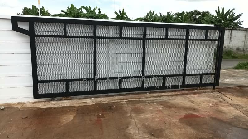 For Sale - ขายบ้านเดี่ยว นาสร้าง พร้อมที่ดินหน้าบ้านกว้างมาก, Nakhon Pathom