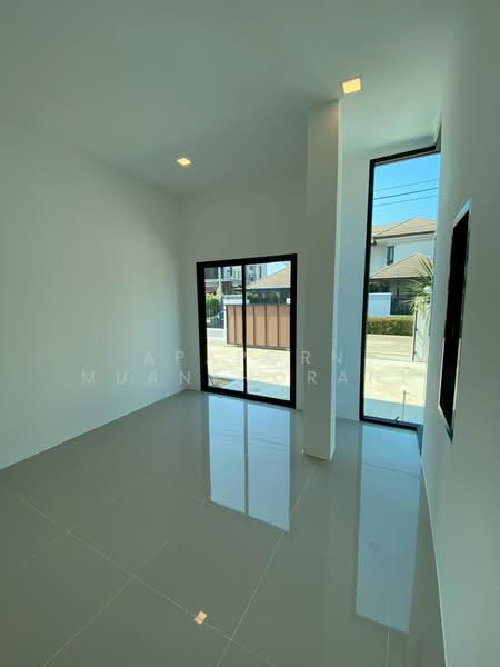 ขายบ้านเดี่ยว ใจกลางเมืองนครปฐม จอดรถยนต์ได้ 10คัน+ ราคานี้หาไม่ได้แล้ว !!, นครปฐม, นครปฐม, เมืองนครปฐม, นครปฐม, 120 ตร.ม., บ้านเดี่ยว ขาย, โดย Apaporn Muanthorani, 500210224 - DDproperty.com