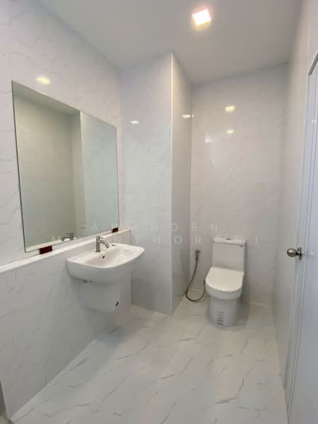 ขายบ้านเดี่ยว ใจกลางเมืองนครปฐม จอดรถยนต์ได้ 10คัน+ ราคานี้หาไม่ได้แล้ว !!, นครปฐม, นครปฐม, เมืองนครปฐม, นครปฐม, 120 ตร.ม., บ้านเดี่ยว ขาย, โดย Apaporn Muanthorani, 500210224 - DDproperty.com