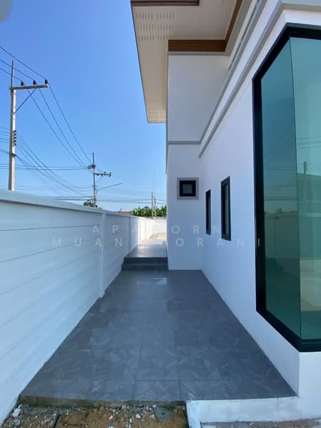 ขายบ้านเดี่ยว นาสร้าง ใจกลางเมืองนครปฐม จอดรถยนต์ได้ 10คัน+ ราคานี้หาไม่ได้แล้ว !!, นครปฐม, นครปฐม, เมืองนครปฐม, นครปฐม, 120 ตร.ม., บ้านเดี่ยว ขาย, โดย Apaporn Muanthorani, 500210224 - DDproperty.com