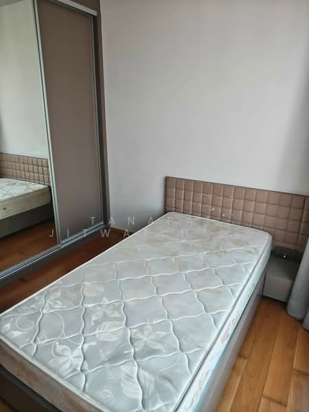 HIVE Taksin, Bangkok, 18 1 Soi, Khlong Ton Sai, Khlong San, Bangkok, 2 Bedrooms, 67 sqm, Condo For Rent, by Tanapat Jitwatcharakomol, 500210308 - DDproperty.com