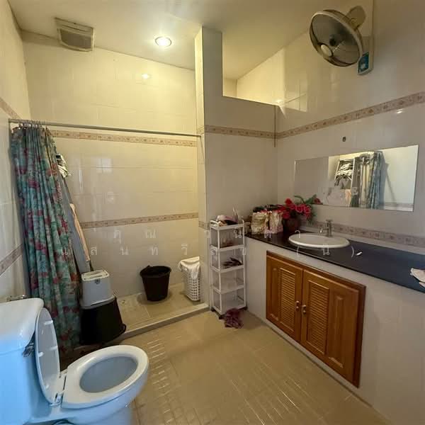 บ้านเดี่ยว 1 ชั้น 77 ตร.ว. หมู่บ้านตะวันรุ่ง ซอยลาดพร้าว64 (แยก4), กรุงเทพ, ถนนลาดพร้าว, วังทองหลาง, วังทองหลาง, กรุงเทพ, 200 ตร.ม., บ้านเดี่ยว ขาย, โดย คุณ วนิดา แสนทวีสุข (นิ), 500210380 - DDproperty.com