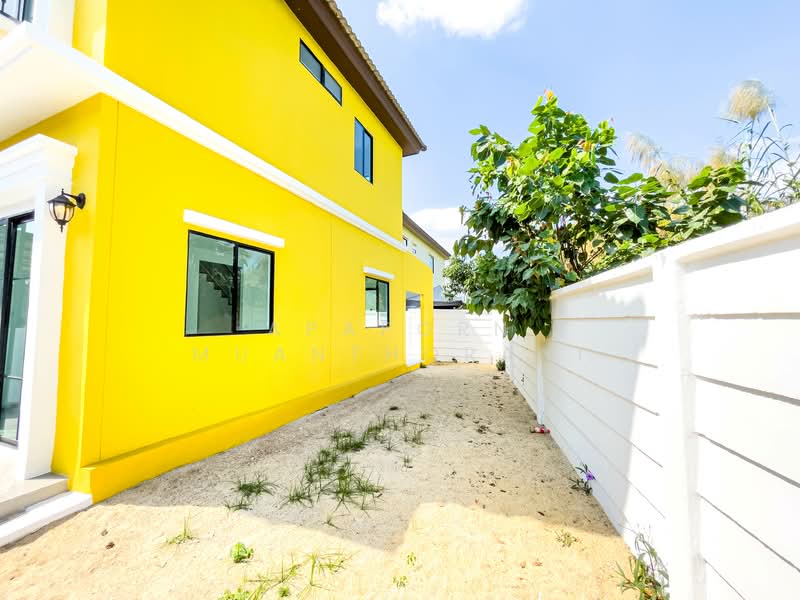 🏡✨ ขายบ้านหลังมุม พฤกษาวิลล์ 99 รีโนเวทใหม่ทั้งหลัง พื้นที่กว้าง จอดรถ 2 คัน เพียง 2.29 ล้าน!, สมุทรสาคร, อ้อมน้อย, กระทุ่มแบน, สมุทรสาคร, 115 ตร.ม., ทาวน์เฮ้าส์ ขาย, โดย Apaporn Muanthorani, 500210396 - DDproperty.com