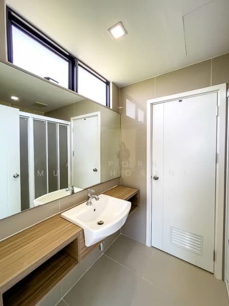 🏡✨ ขายบ้านหลังมุม พฤกษาวิลล์ 99 รีโนเวทใหม่ทั้งหลัง พื้นที่กว้าง จอดรถ 2 คัน เพียง 2.29 ล้าน!, สมุทรสาคร, อ้อมน้อย, กระทุ่มแบน, สมุทรสาคร, 115 ตร.ม., ทาวน์เฮ้าส์ ขาย, โดย Apaporn Muanthorani, 500210396 - DDproperty.com