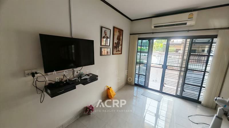 RARE FIND! Massive 73 Sq.wa. Home (Detached Vibe) with Unblocked Canal View in Nontaburi, Nonthaburi, Bang Sri Muang, Muang Nonthaburi, Nonthaburi, 3 Bedrooms, 289 sqm, Single Detached House For Sale, by Acute Realty Partner Co.,Ltd., 500210406 - DDproperty.com