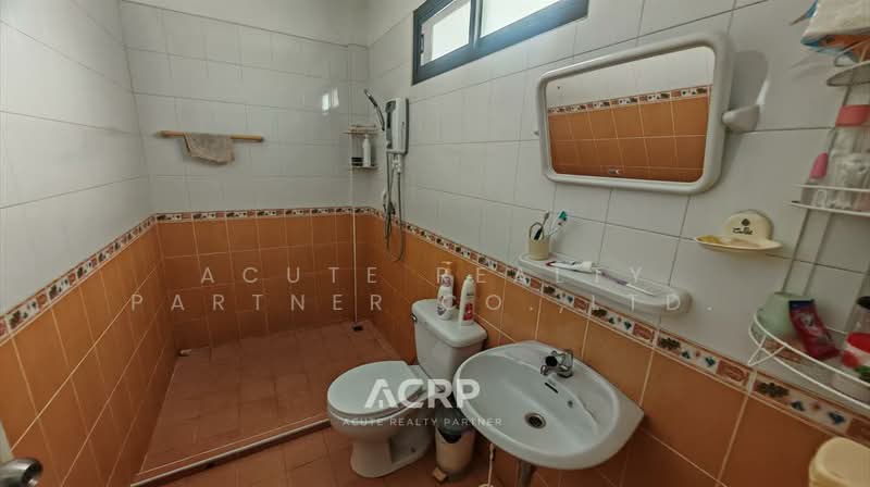 RARE FIND! Massive 73 Sq.wa. Home (Detached Vibe) with Unblocked Canal View in Nontaburi, Nonthaburi, Bang Sri Muang, Muang Nonthaburi, Nonthaburi, 3 Bedrooms, 289 sqm, Single Detached House For Sale, by Acute Realty Partner Co.,Ltd., 500210406 - DDproperty.com