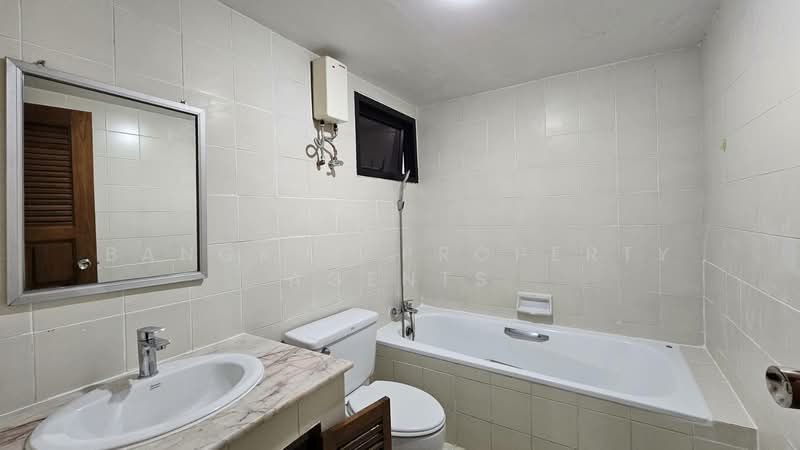 Le Premier 2, Bangkok, Soi Sukhumvit 59, Khlong Tan Nua, Watthana, Bangkok, 4 Bedrooms, 259 sqm, Condo For Rent, by BANGKOK PROPERTY AGENTS, 500210437 - DDproperty.com