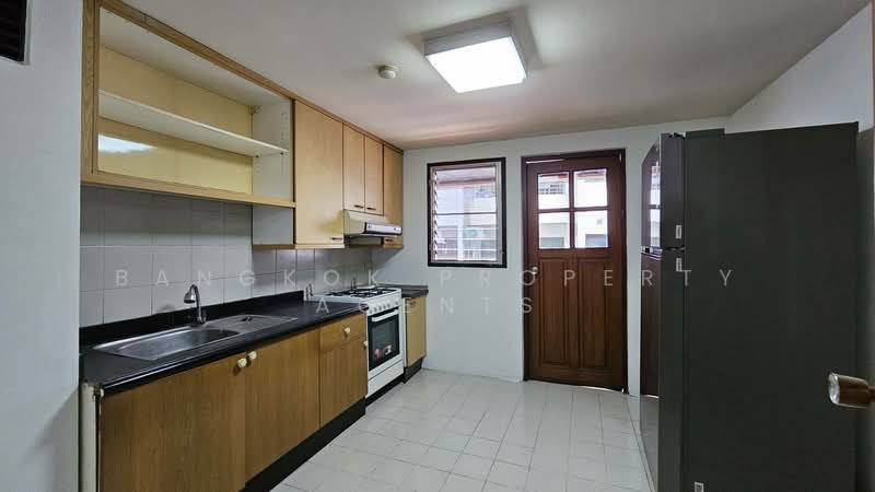 Le Premier 2, Bangkok, Soi Sukhumvit 59, Khlong Tan Nua, Watthana, Bangkok, 4 Bedrooms, 259 sqm, Condo For Rent, by BANGKOK PROPERTY AGENTS, 500210437 - DDproperty.com