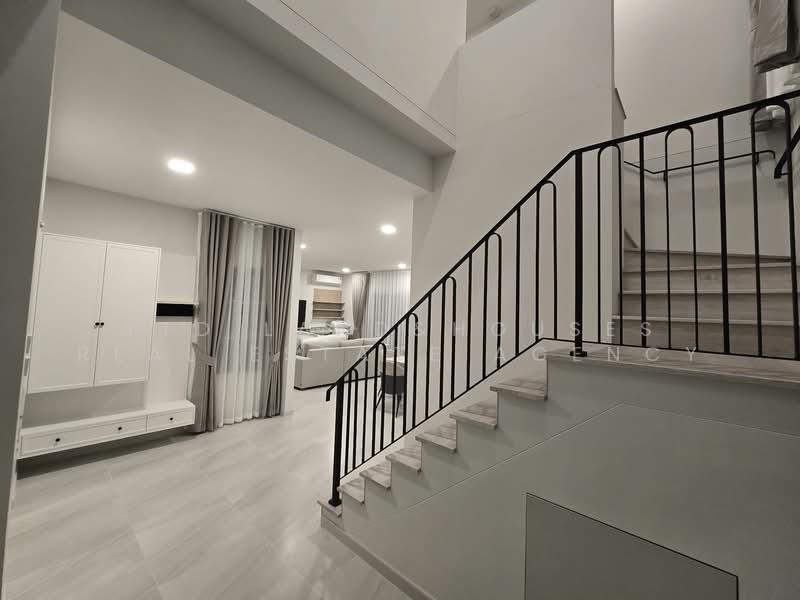 Chaiyapruek Bangna Km 15, Samut Prakan, 234 Moo 3 Km.15 Bangna-Trad Road Km.15, Bang Chalong, Bang Plee, Samut Prakan, 3 Bedrooms, 184 sqm, Single Detached House For Rent, by YTD Land&houses Real Estate Agency, 500210467 - DDproperty.com