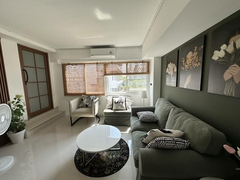 ขายตึกใหม่ 3.5 ชั้น (หลังมุม) โครงการ Vizio Romklao-Suvanabhumi (วิซิโอ ร่มเกล้า-สุวรรณภูมิ), Bangkok, Khlong Sam Prawet, Lat Krabang, Bangkok, , 205 sqm, Shophouse For Sale, by คุณ วิญากร, 500210470 - DDproperty.com