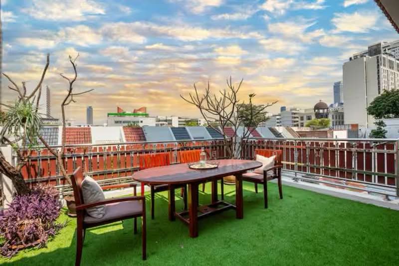 Townhome 3 storey Sukhumvit 39, Bangkok, สุขุมวิท 39, Khlong Tan Nua, Watthana, Bangkok, 4 Bedrooms, 440 sqm, Townhouse For Sale, by อภิมงคล สุขเกษม, 500210503 - DDproperty.com