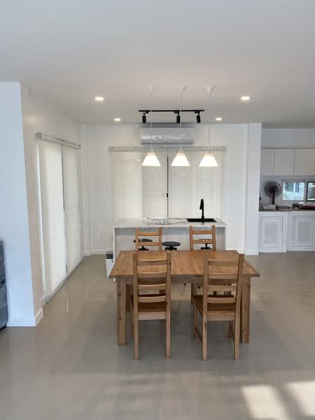 Casa Ville Ratchaphruek-Chaengwattana, Nonthaburi, 98 Ratchapruek Road, Khlong Khoi, Pak Kret, Nonthaburi, 3 Bedrooms, 180 sqm, Single Detached House For Rent, by คุณวรพรรษสร ศศิโรจน์โสภณ, 500210506 - DDproperty.com