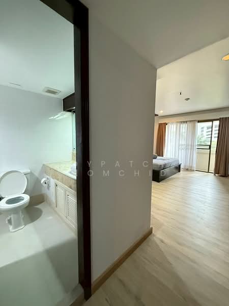 Baan Suanpetch, Bangkok, 18 Soi Sukhumvit 39, Khlong Tan Nua, Watthana, Bangkok, 2 Bedrooms, 130 sqm, Condo For Rent, by Ploypatcha Chomchid, 500210562 - DDproperty.com