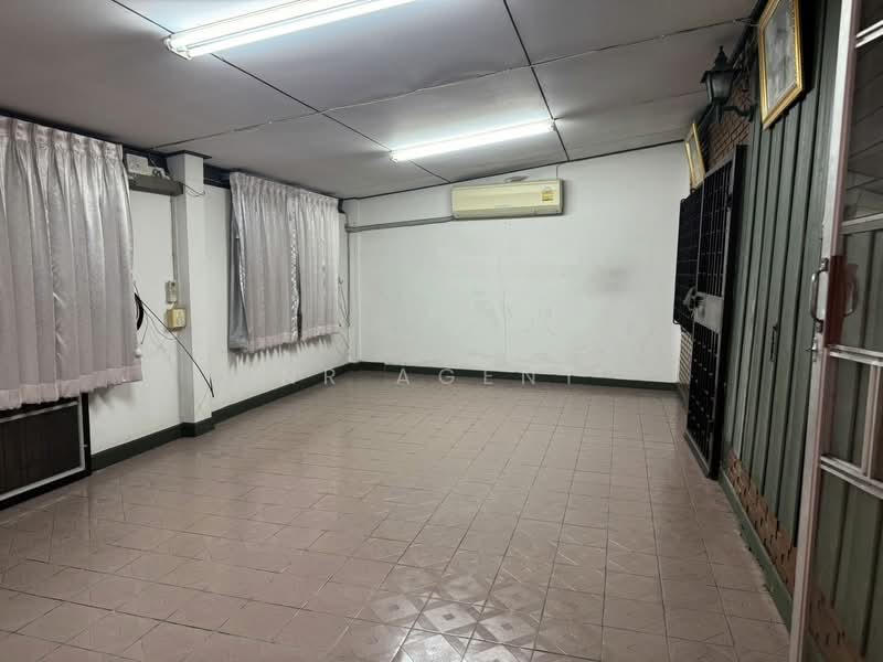 Two detached houses, Phahonyothin 8, Soi Sailom, Bangkok, Samsen Nai, Phaya Thai, Bangkok, 3 Bedrooms, 250 sqm, Single Detached House For Rent, by NR AGENT, 500210594 - DDproperty.com