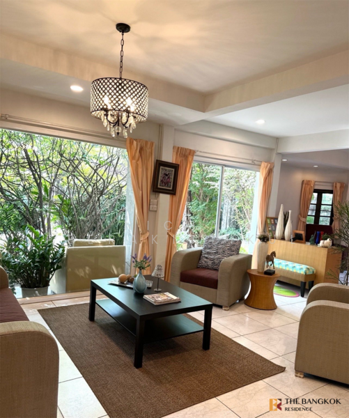 Sammakorn Ramkamhang 112, Bangkok, Saphan Sung, Saphan Sung, Bangkok, 4 Bedrooms, 250 sqm, Villa For Rent, by Nicha Peerakittikul, 500210631 - DDproperty.com