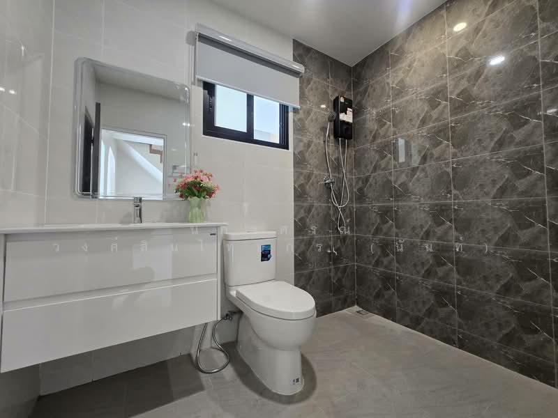 หมู่บ้านฟ้าปิยรมย์ เฟส6 พฤกษ์วนา ลำลูกกาคลอง6 บึงคำพร้อย ปทุมธานี, Pathum Thani, ลำลูกกา, Bung Kham Proi, Lam Luk Ka, Pathum Thani, 4 Bedrooms, 170 sqm, Semi-Detached House (Twin House) For Sale, by นภัสศรณ์ วงศ์สินไทยกร (นันท์), 500210676 - DDproperty.com