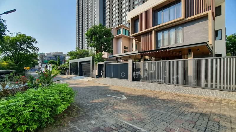 Bangkok River Marina, Bangkok, 266 Charan Sanitwong Rd., Bang Phlat, Bang Phlat, Bangkok, 4 Bedrooms, 300 sqm, Condo For Rent, by Kittichai Phinijdamm (David), 500210679 - DDproperty.com