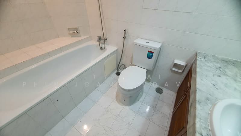 Bangkok River Marina, Bangkok, 266 Charan Sanitwong Rd., Bang Phlat, Bang Phlat, Bangkok, 4 Bedrooms, 300 sqm, Condo For Rent, by Kittichai Phinijdamm (David), 500210679 - DDproperty.com