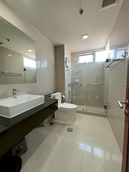 Nusasiri Grand, Bangkok, Soi Sukhumvit 42, Phra Kanong, Khlong Toei, Bangkok, 2 Bedrooms, 125 sqm, Condo For Rent, by LINE @firststep, 500210683 - DDproperty.com