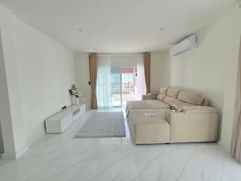 Baan Fah Piyarom - Lumlukka Klong 6, Pathum Thani, Lam Luk Ka Road, Khlong 6 (Exit), Bung Kham Proi, Lam Luk Ka, Pathum Thani, 3 Bedrooms, 130 sqm, Townhouse For Sale, by นภัสศรณ์ วงศ์สินไทยกร (นันท์), 500210688 - DDproperty.com