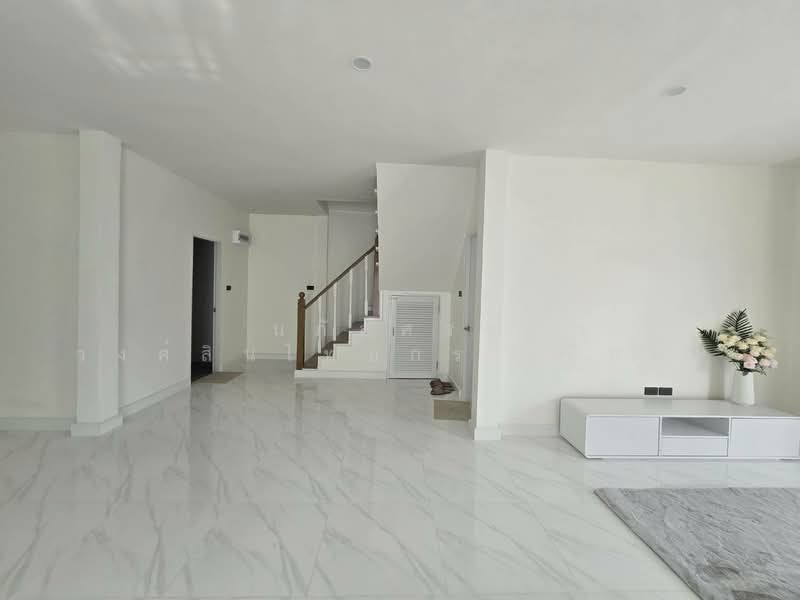 Baan Fah Piyarom - Lumlukka Klong 6, Pathum Thani, Lam Luk Ka Road, Khlong 6 (Exit), Bung Kham Proi, Lam Luk Ka, Pathum Thani, 3 Bedrooms, 130 sqm, Townhouse For Sale, by นภัสศรณ์ วงศ์สินไทยกร (นันท์), 500210688 - DDproperty.com